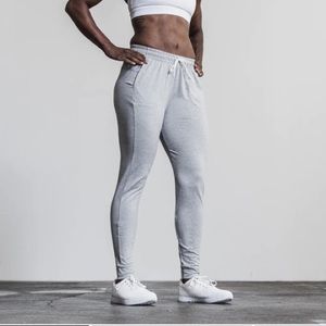 Light Heather Grey NOBULL Women’s Jogger size small